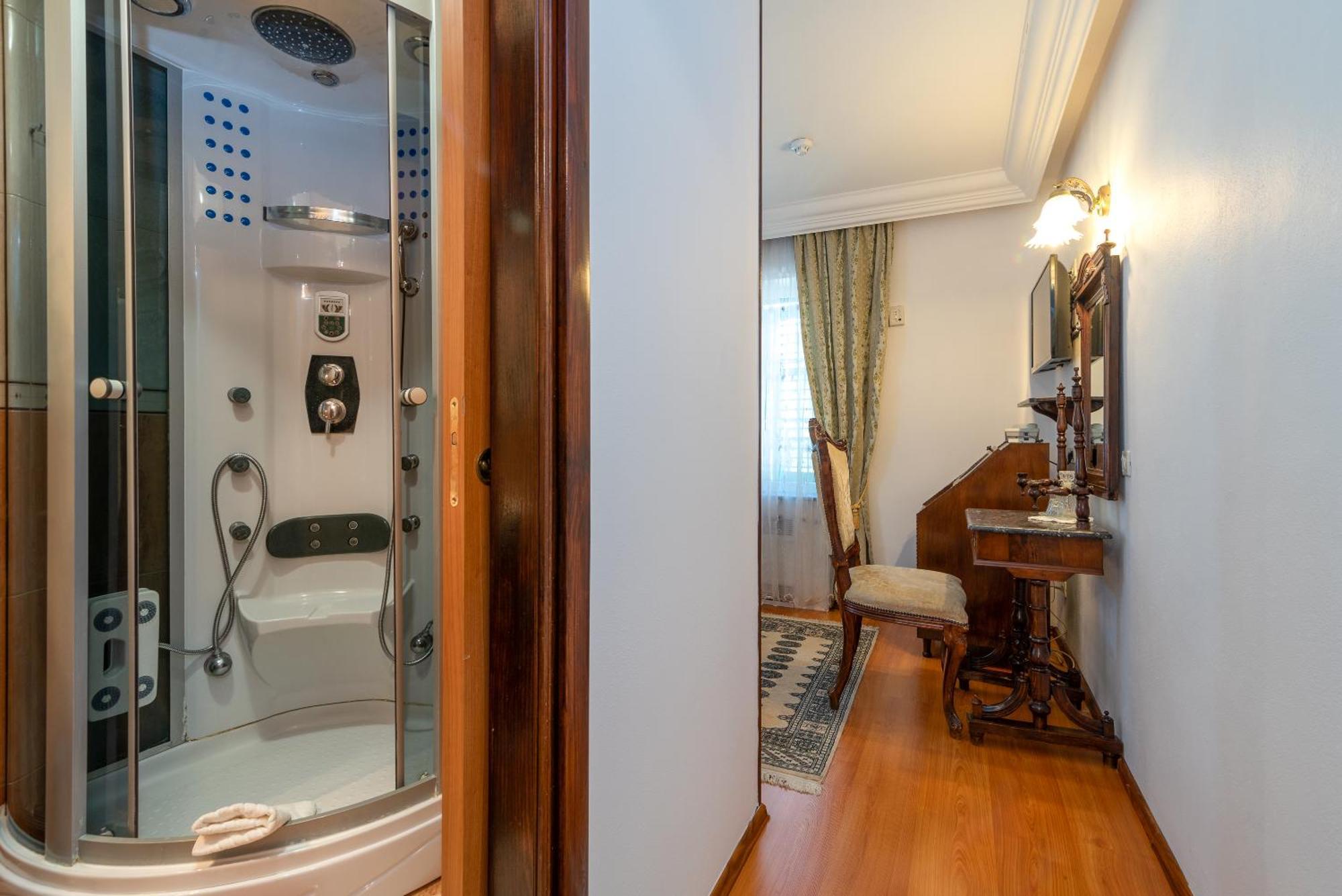 Heritage Pasike Hotel 4*